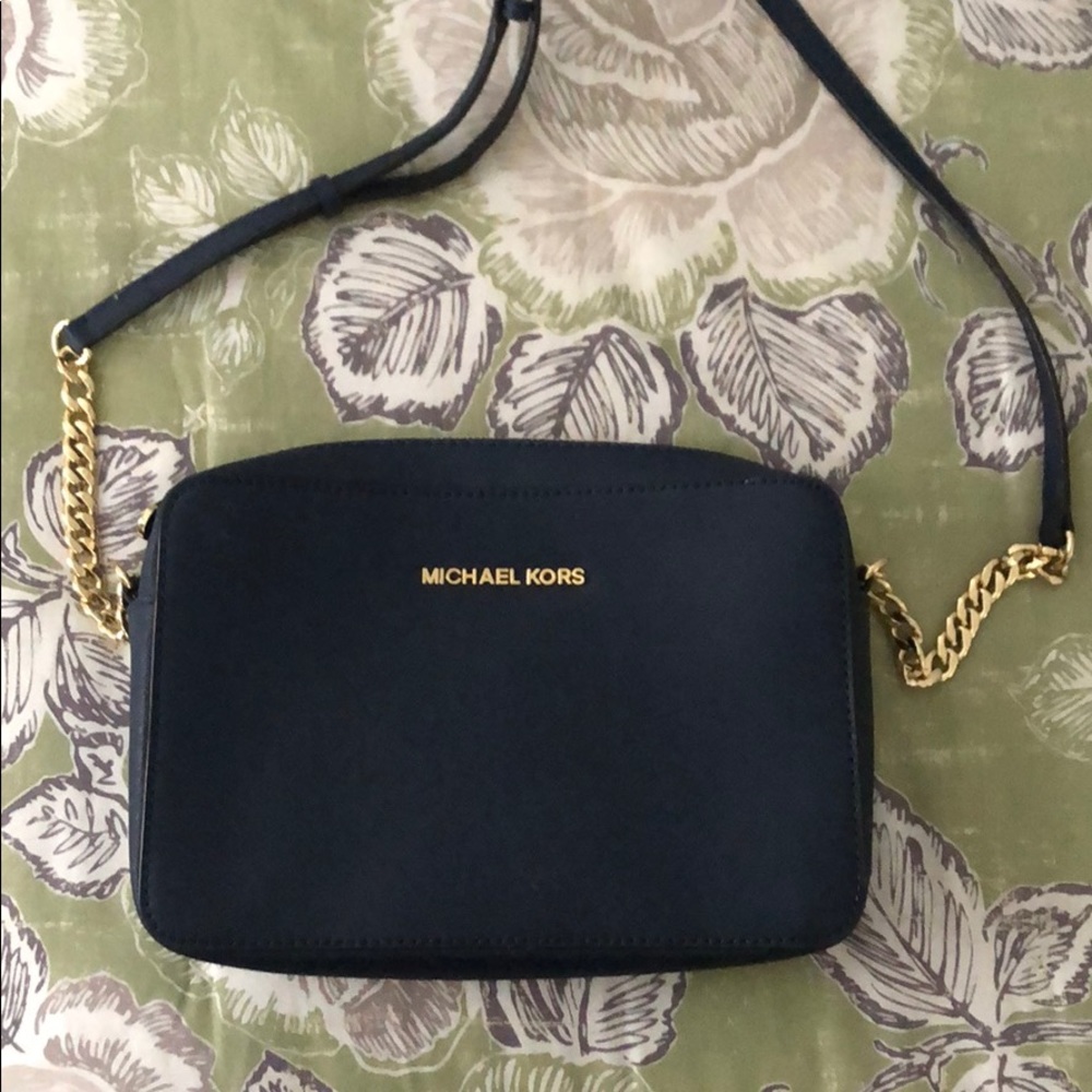 Michael Kors Navy Bag (NEGOTIABLE)